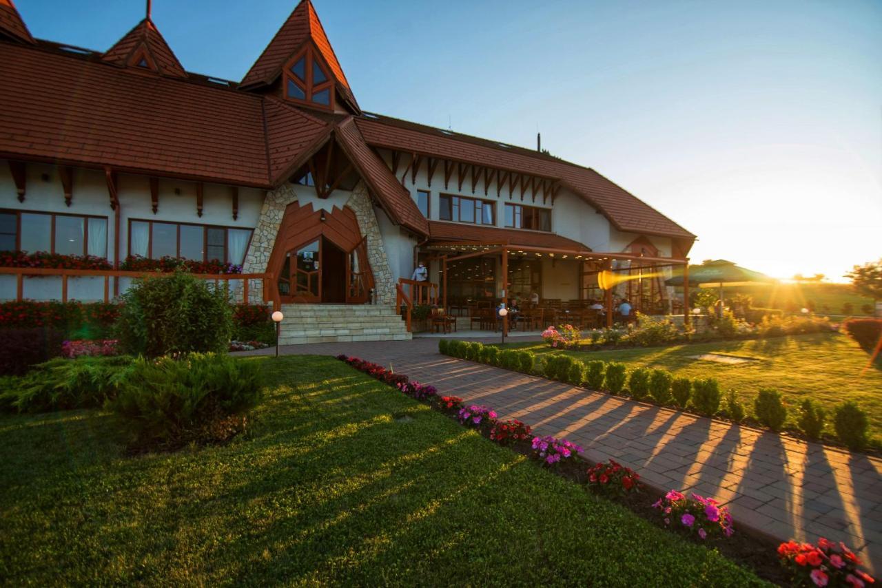 Bonanza Pensiune & Restaurant Mera Экстерьер фото