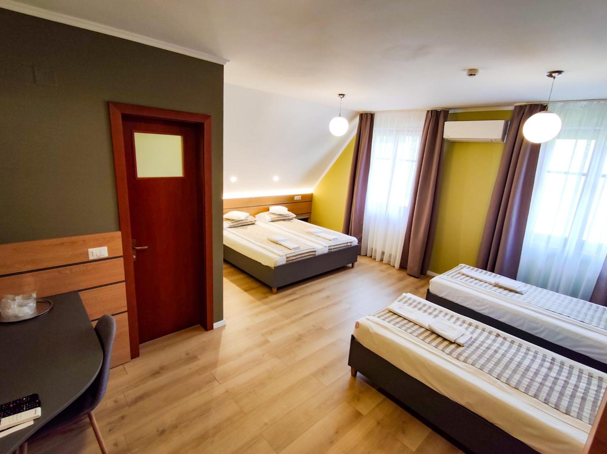 Bonanza Pensiune & Restaurant Mera Экстерьер фото