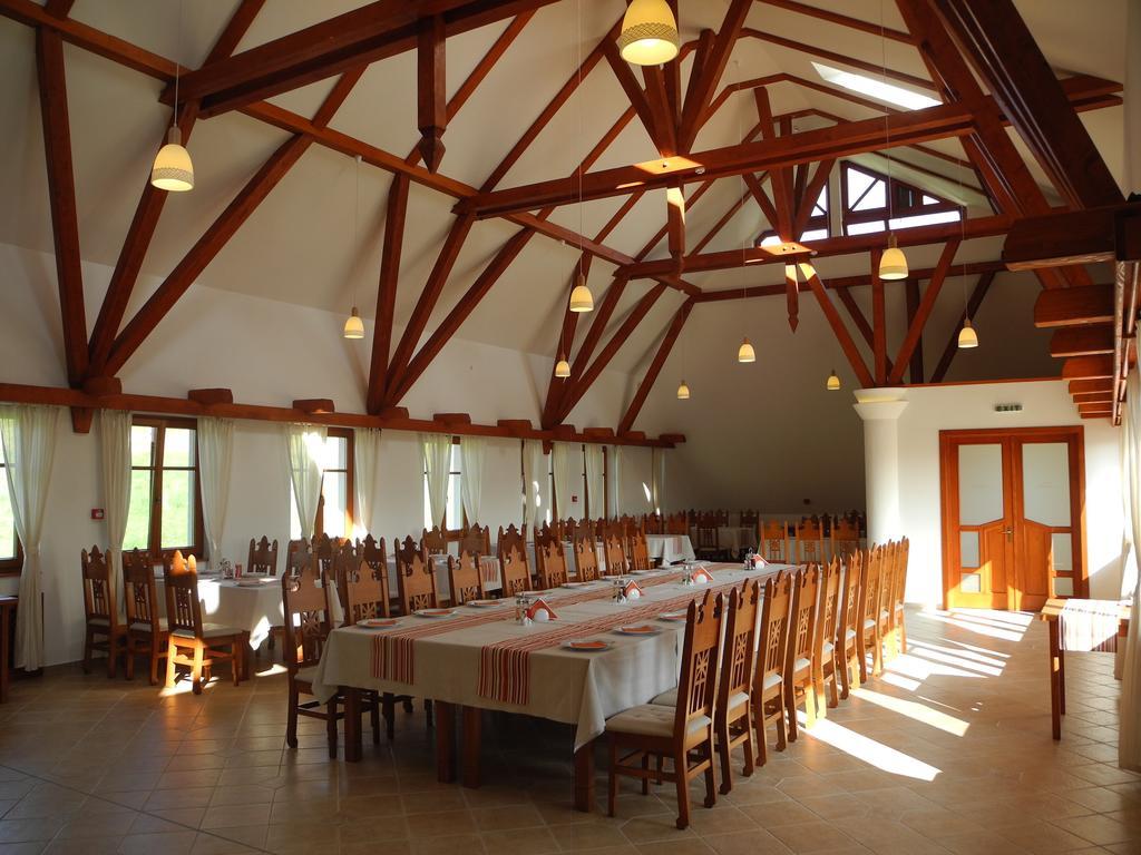 Bonanza Pensiune & Restaurant Mera Экстерьер фото